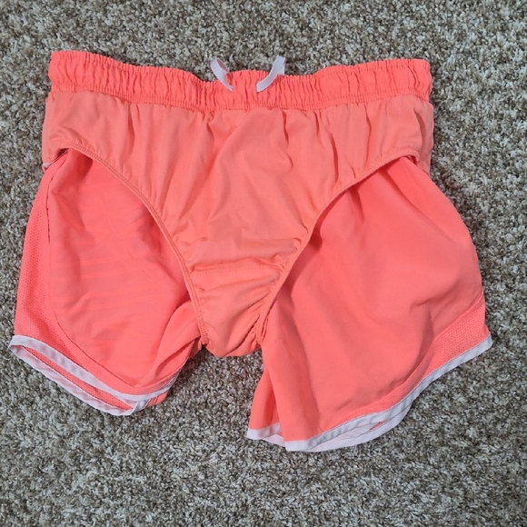 Nike Vibrant Coral Tank and Shorts Set - Picture 3 of 4
